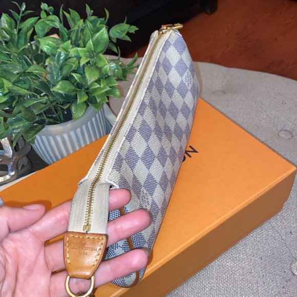 Louis Vuitton Damier Azur Eva Clutch & crossbody bag - Picture 8 of 16